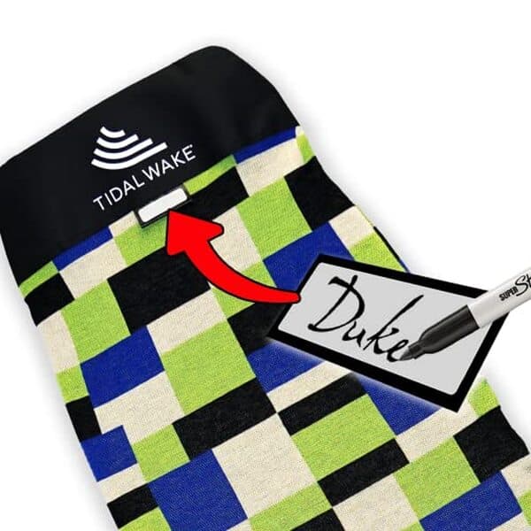 Découvrez notre test complet du sac Tidal Wake TAG-IT, parfait pour allier style et praticité lors de vos sessions de surf. Accessoire indispensable des surfeurs stylés.